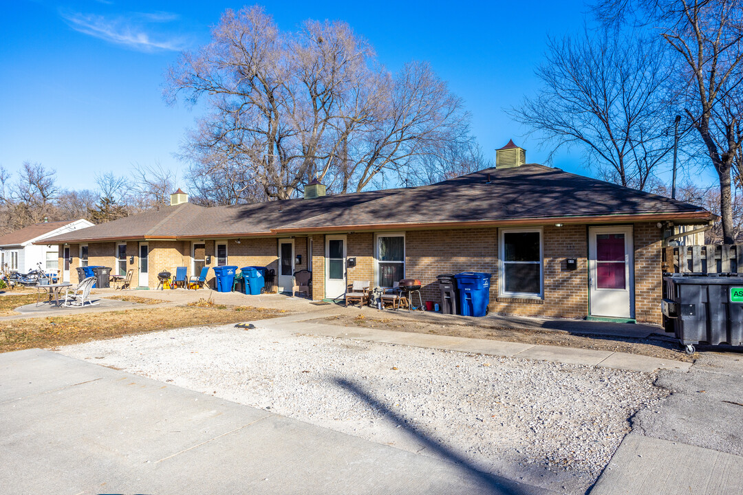 915 28th St in Des Moines, IA - Foto de edificio