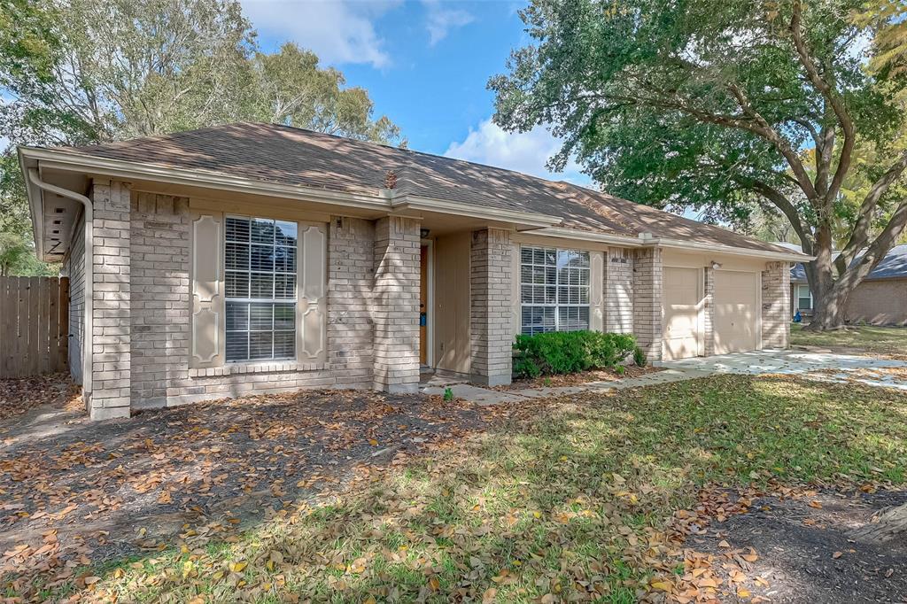 2928 Laurelridge Dr in League City, TX - Building Photo