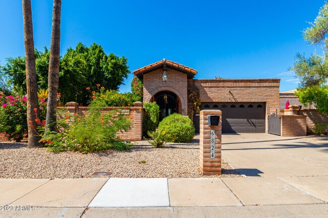 property at 6824 N 17th Pl
