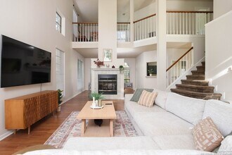 6407 Lost Arbor Cir, Unit 4223 in San Antonio, TX - Building Photo - Building Photo