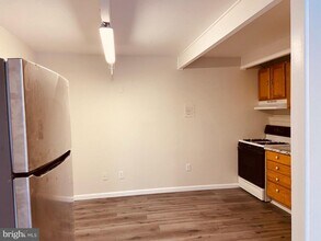 7405 18th Ave, Unit 108 in Hyattsville, MD - Building Photo - Building Photo