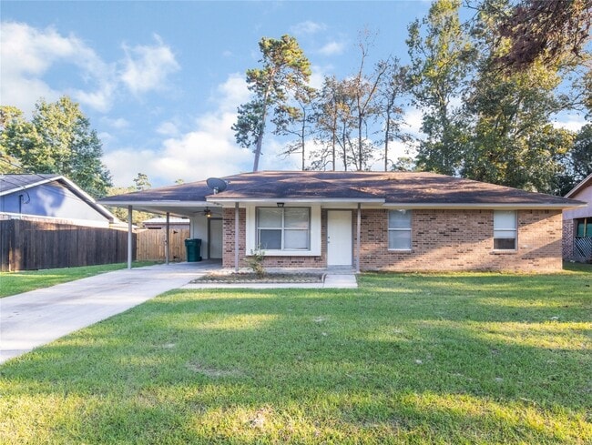 property at 206 N Forest Dr