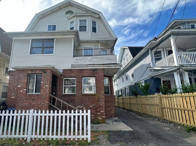 property at 40 Vine St