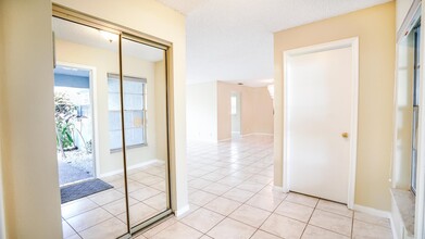 9276 SW 18th Rd in Boca Raton, FL - Building Photo - Building Photo