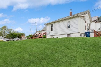 223 16th Pl in Clinton, IA - Building Photo - Building Photo