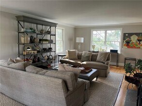 49 Commodore Rd in Chappaqua, NY - Building Photo - Building Photo