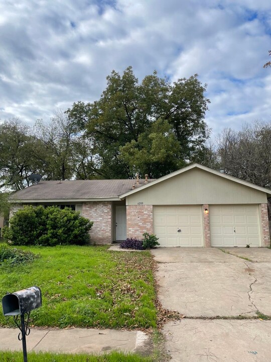 6200 Wagon Bend in Austin, TX - Building Photo