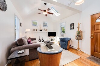 5 White Way in Rockport, MA - Foto de edificio - Building Photo