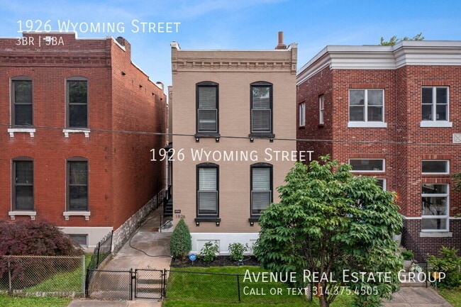 property at 1926 Wyoming St