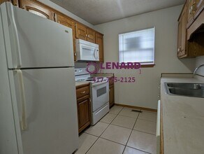 4456-4458 W La Siesta St in Springfield, MO - Building Photo - Building Photo