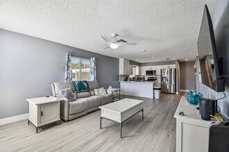 3160 Downing St in Clearwater, FL - Building Photo - Building Photo