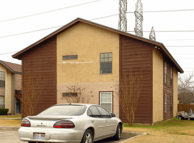 10545 Starcrest Dr in San Antonio, TX - Building Photo - Building Photo