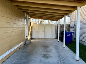 951 Sunrise Dr in Elko, NV - Building Photo - Building Photo