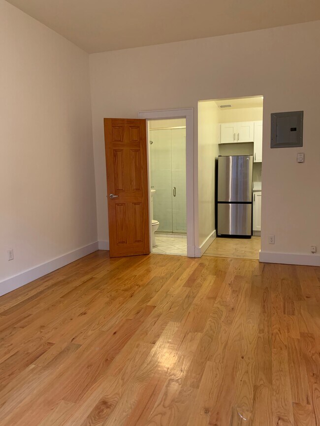 286 W End Ave in New York, NY - Building Photo - Building Photo