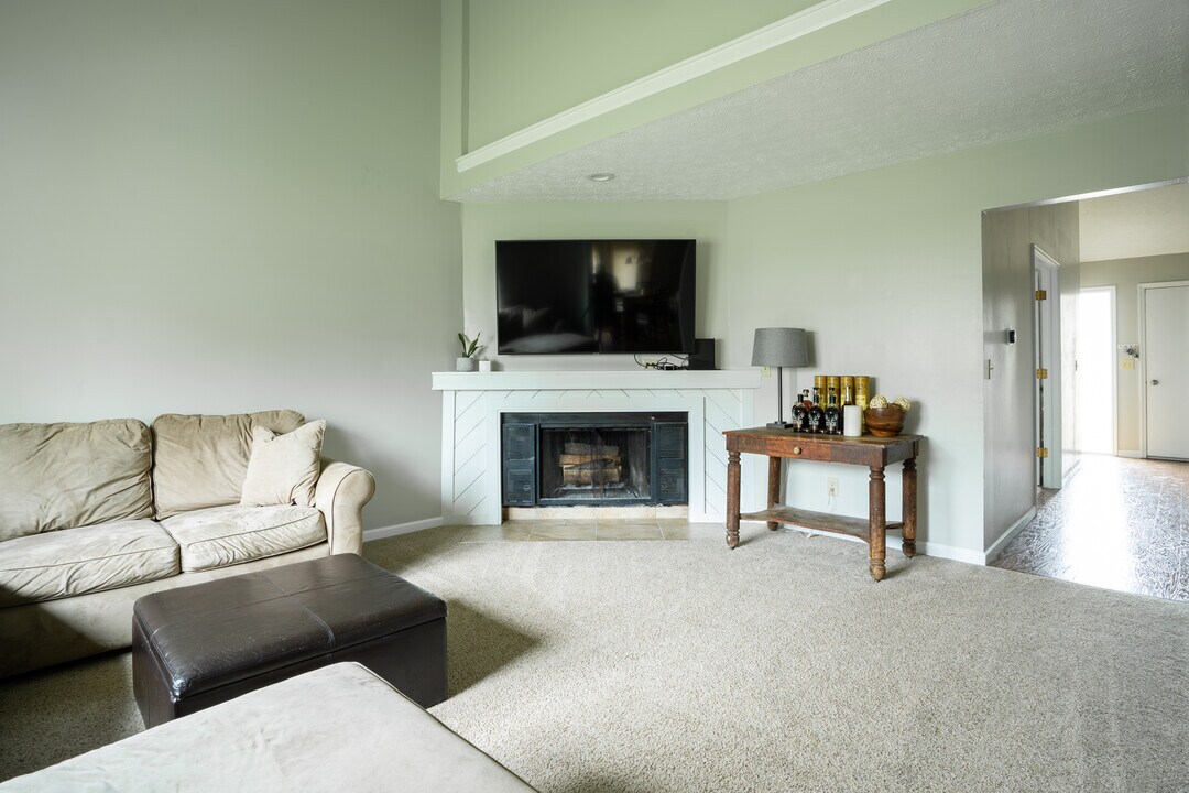 67 Groton Dr in Westerville, OH - Building Photo