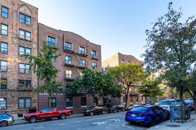 109 Seaman Ave in New York, NY - Foto de edificio - Building Photo