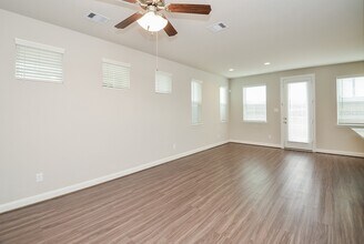 9821 Prairie Garden Ln in Houston, TX - Building Photo - Building Photo