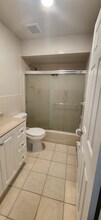 219 Roosevelt St in Union City, NJ - Foto de edificio - Building Photo