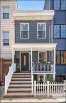 327 7th St in Jersey City, NJ - Building Photo