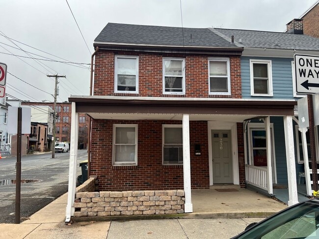 230 N Shippen St in Lancaster, PA - Building Photo - Building Photo
