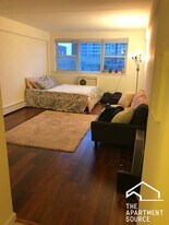 6821 N Sheridan Rd, Unit 205 in Chicago, IL - Building Photo