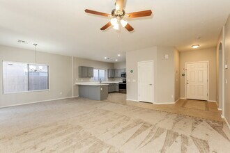 2523 W Amber Sun Dr in Phoenix, AZ - Building Photo - Building Photo