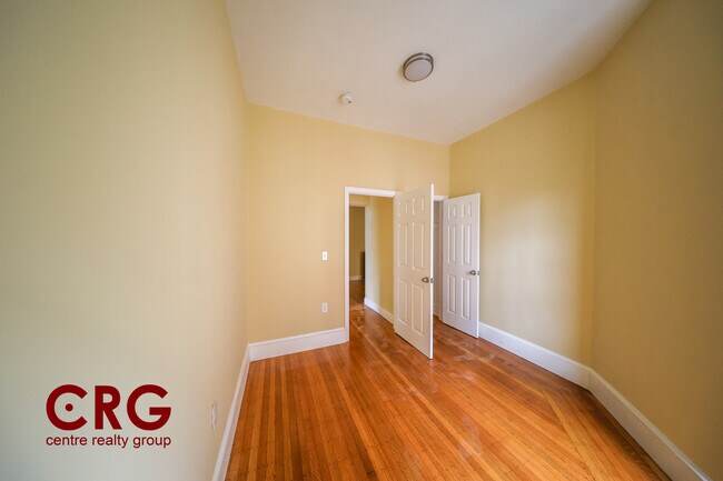22 Grand View Ave, Unit 1 in Somerville, MA - Building Photo - Building Photo