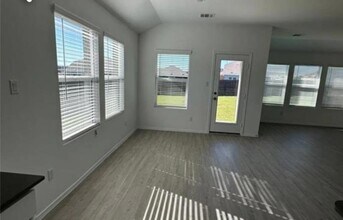 1821 Boggy Crk Rnch Rd in Andice, TX - Building Photo - Building Photo