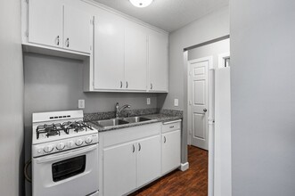 3948 5th St NE in Minneapolis, MN - Foto de edificio - Building Photo