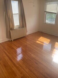 6 Oakley Rd, Unit B - 6