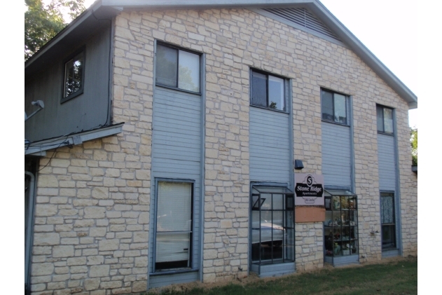 Stone Ridge Apartments in Lockhart, TX - Building Photo