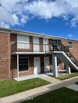 190 E Olmstead Dr in Titusville, FL - Building Photo