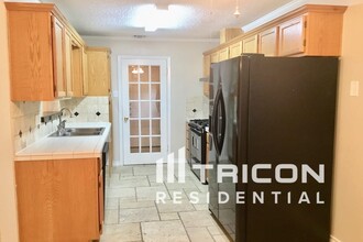 2330 Oriley St in San Antonio, TX - Building Photo - Building Photo
