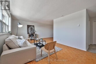 49 Wellington St in Port Hope, ON - Building Photo - Building Photo