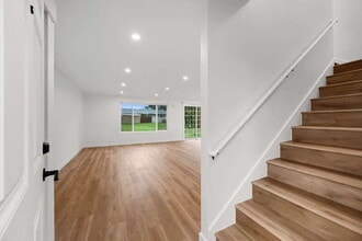 9727 5th St NE in Lake Stevens, WA - Building Photo - Building Photo