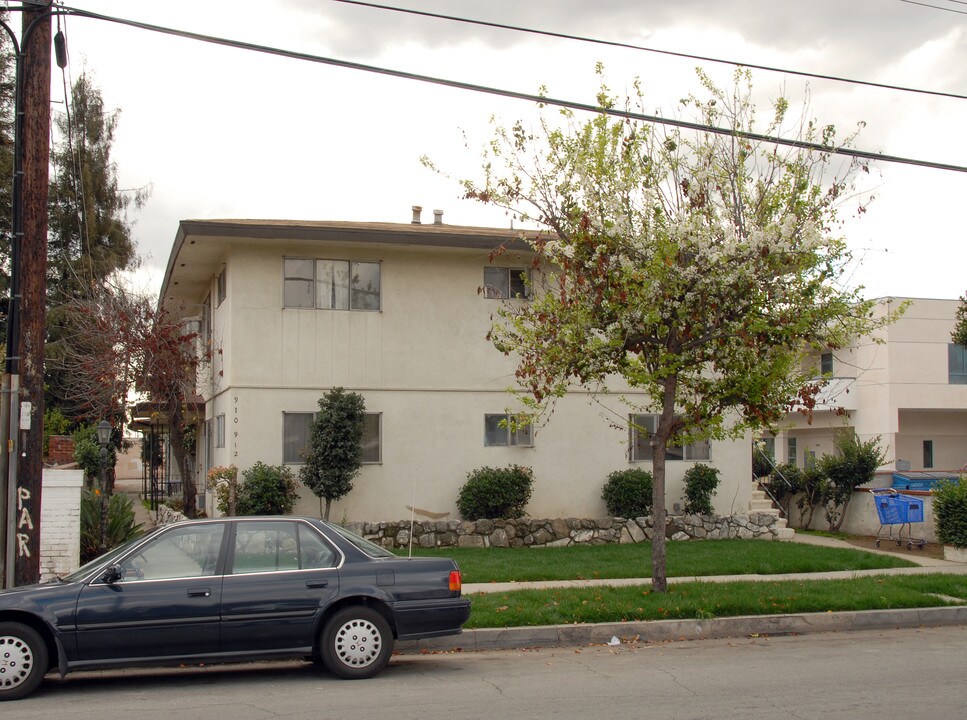 910-912 W Shorb St in Alhambra, CA - Building Photo