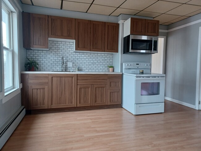 22 Chestnut St in Pawtucket, RI - Building Photo - Building Photo