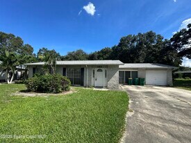 686 John Hancock Ln in Melbourne, FL - Building Photo