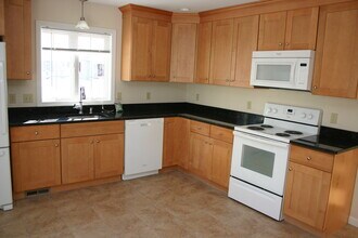 20 Capen St, Unit 20A in Windsor, CT - Building Photo - Building Photo