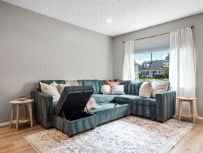 291 Hunter Ave in Munroe Falls, OH - Building Photo - Building Photo