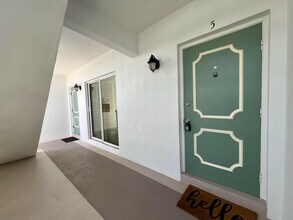 4201 S Ocean Blvd in South Palm Beach, FL - Building Photo - Building Photo