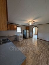 1542 Burning Bush Rd in Ringgold, GA - Building Photo - Building Photo