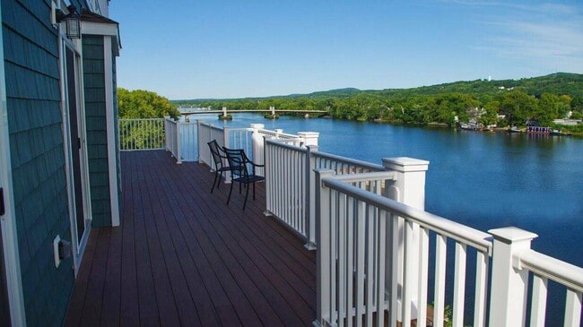 1101 Captain's Lookout in Cohoes, NY - Building Photo - Building Photo