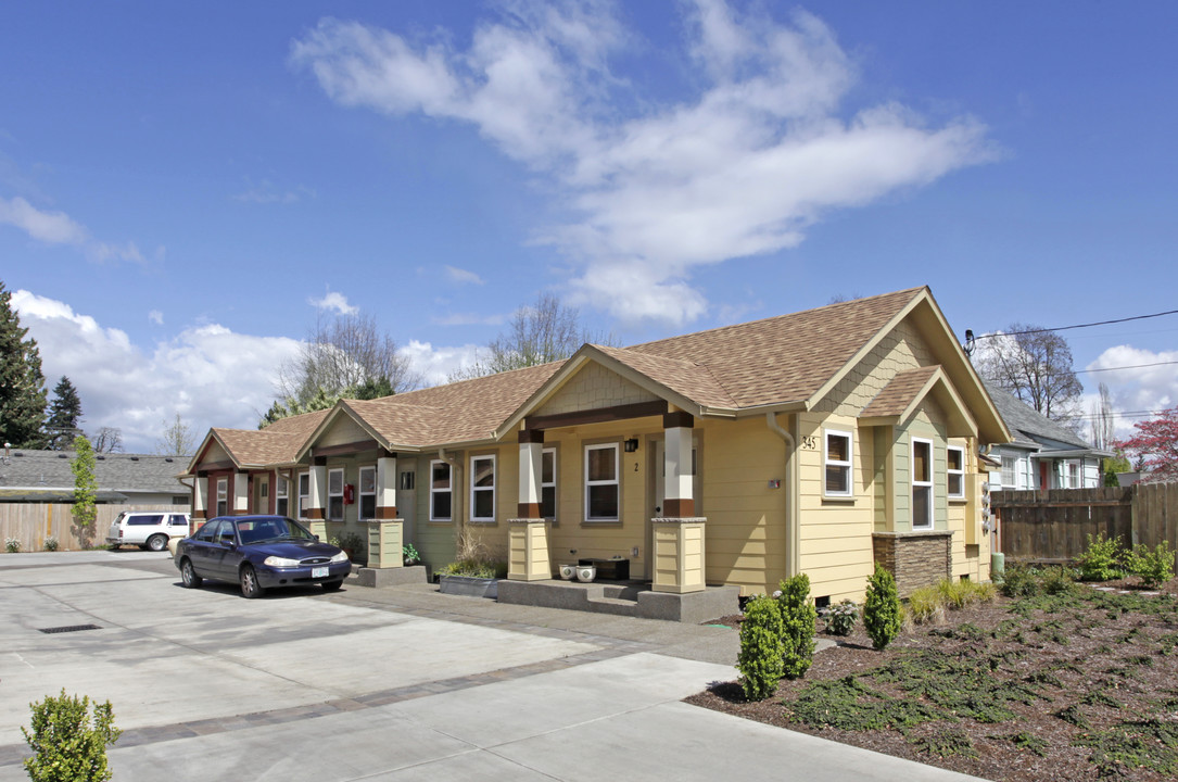 Lincoln Street Apartments in Hillsboro, OR - Building Photo