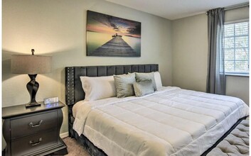 9160 NW 38th Pl in Sunrise, FL - Foto de edificio - Building Photo