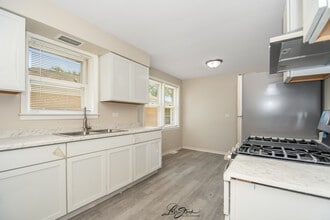 421 W 16th St in Chicago Heights, IL - Building Photo - Building Photo