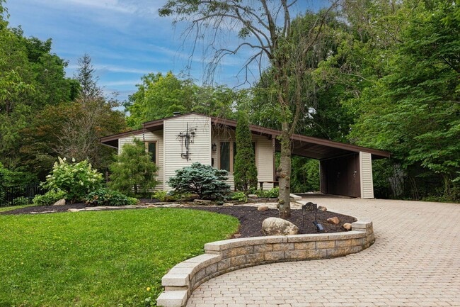 property at 2349 Eastcleft Dr