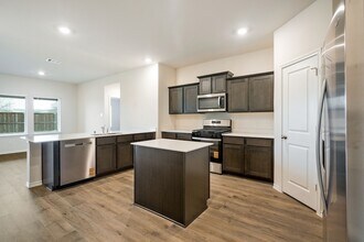 1324 Stuarts Frst Dr in Denton, TX - Building Photo - Building Photo