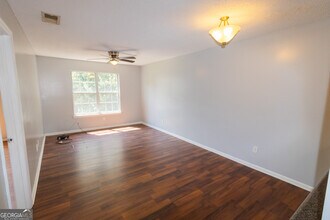 222 Lanier Dr-Unit -APT 310 in Statesboro, GA - Building Photo - Building Photo