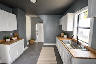 230 W 29th St in Indianapolis, IN - Building Photo - Building Photo